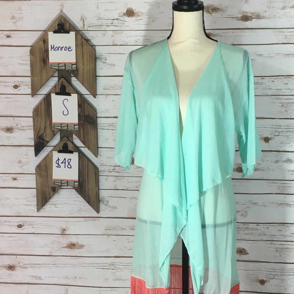 Lularoe Monroe Kimono